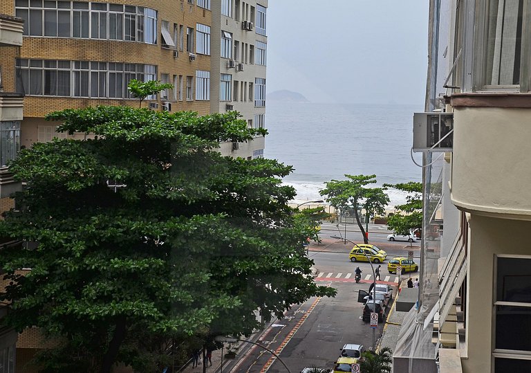 apartamento de 3 habitaciones con vista lateral al mar