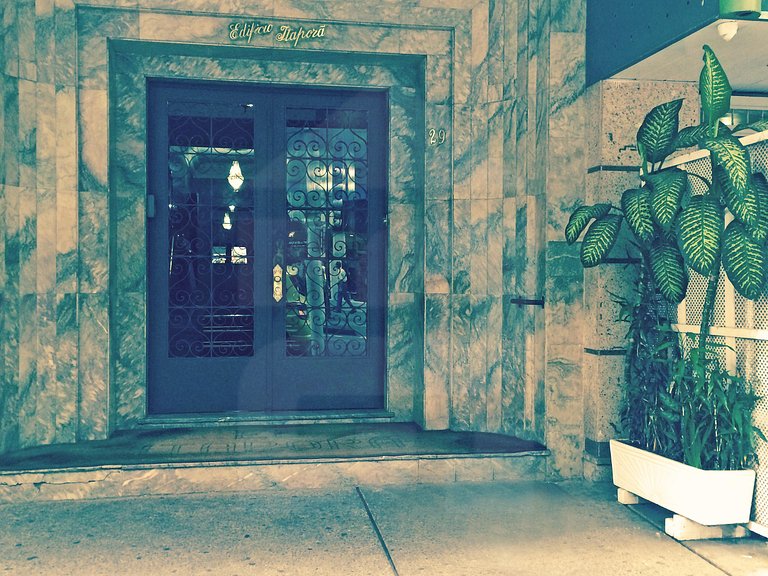 apartamento de 3 habitaciones con vista lateral al mar