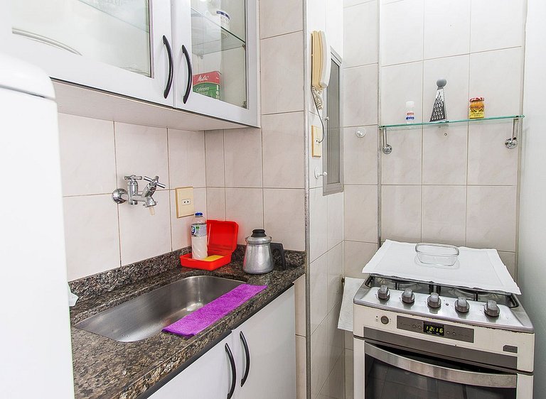 Sea-view studio next to the Hilton, Copacabana | Haelo