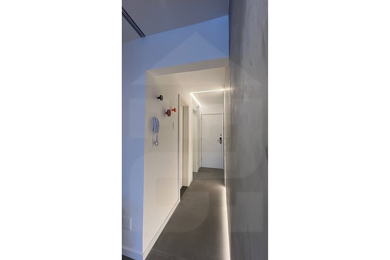 Estudio Moderno con Vista al Océano