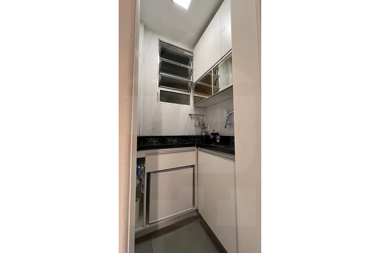 Estudio Moderno con Vista al Océano