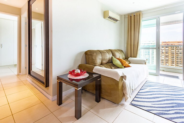 Comfortable 2BDR Apartment with Balcony and Sea View