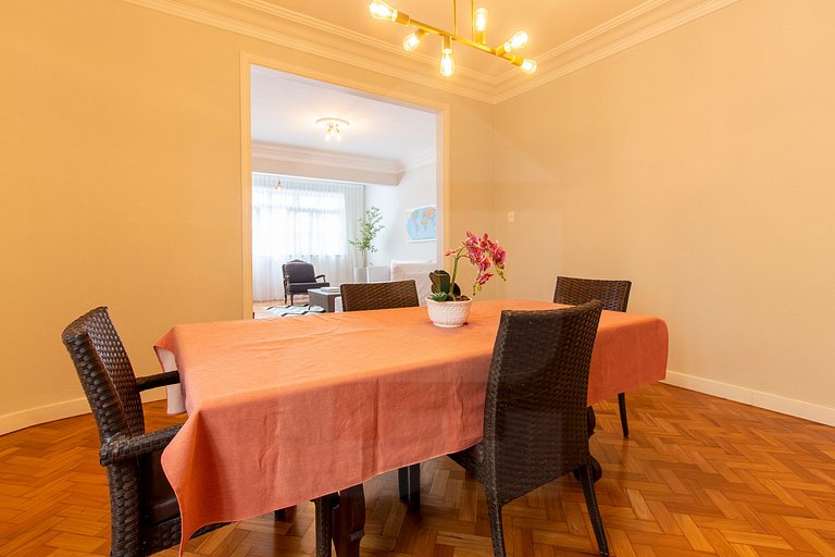3 bedrooms with parking, 3 blocks to the beach | Haelo