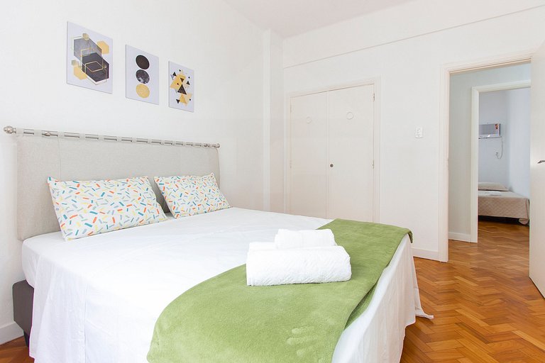 3 bedrooms with parking, 3 blocks to the beach | Haelo