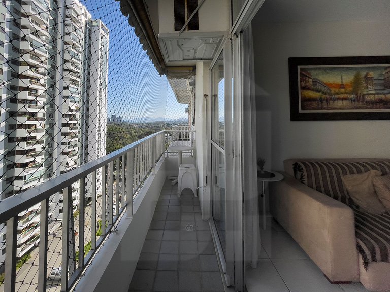 Suite con balcón y vista al mar en Barra, piscina | Haelo