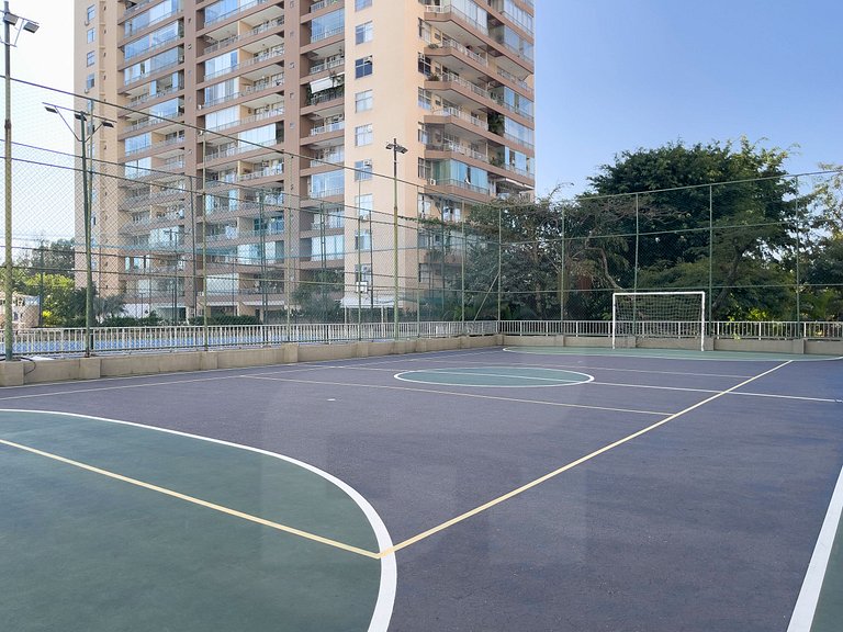 Suite con balcón y vista al mar en Barra, piscina | Haelo