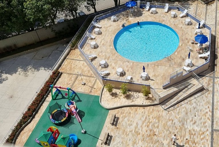 Suíte com varanda vista mar na Barra, com piscina | Haelo