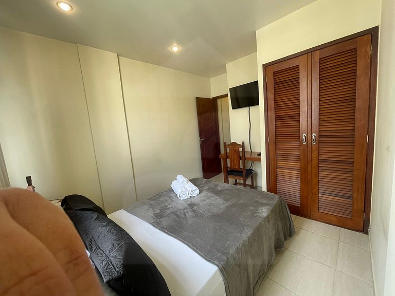 Copacabana Family Haven: 3min to the Shoreline