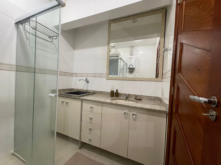 Copacabana Refugio Familiar: 3min a la Orilla