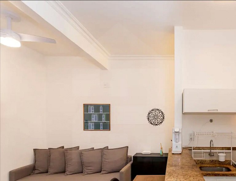 Comfort Steps from Copacabana Beach