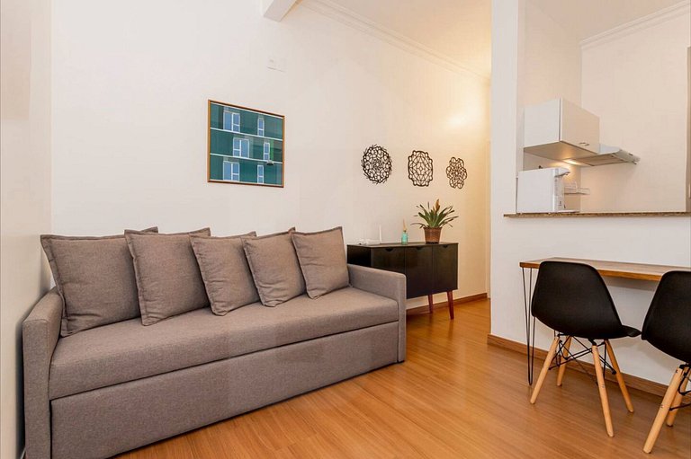 Comfort Steps from Copacabana Beach