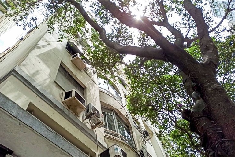 Comfort Steps from Copacabana Beach