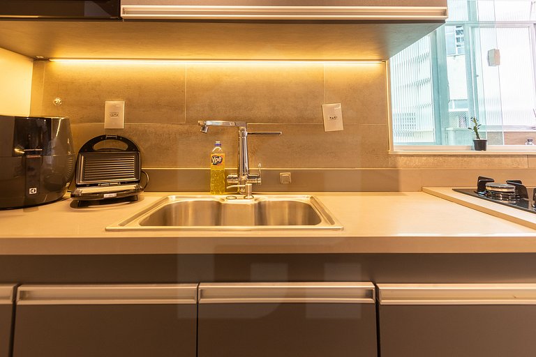 3 quartos reformados, 120 m², praia e metrô perto