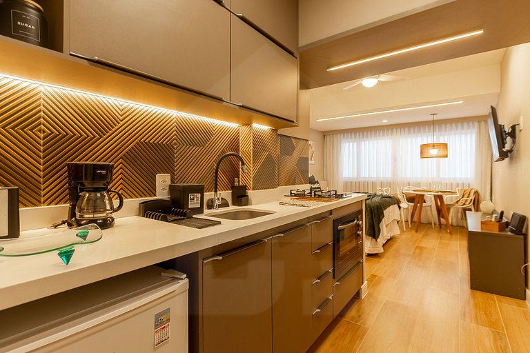 Studio moderno no Leme para casais, com split | Haelo