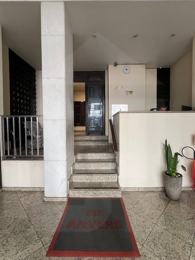Modern studio in Leme for couples, with split AC | Haelo