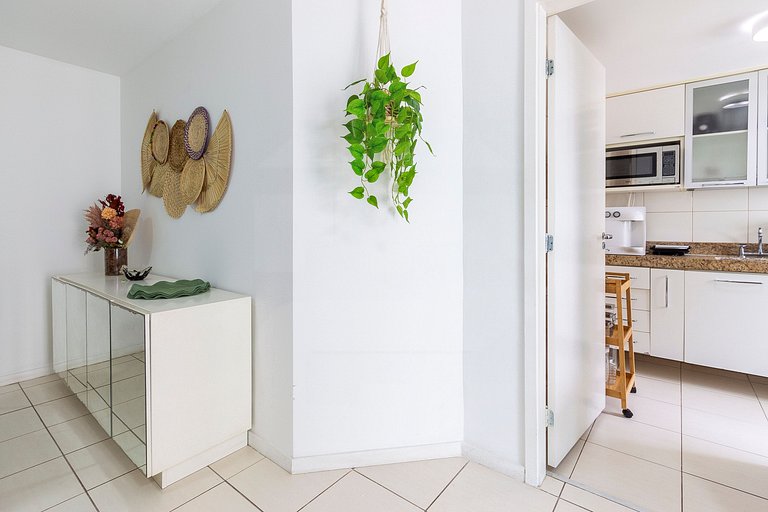 Comfortable 2BR Apt 5 Min to the Beach