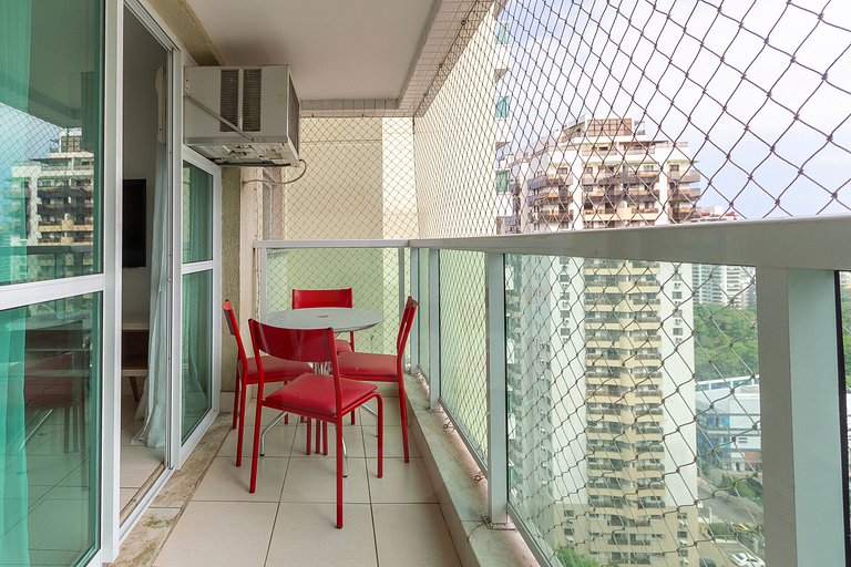 Comfortable 2BR Apt 5 Min to the Beach