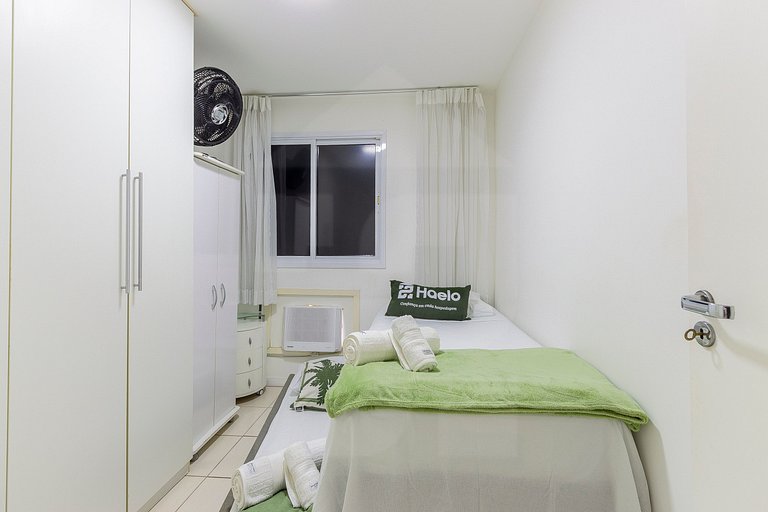 Comfortable 2BR Apt 5 Min to the Beach