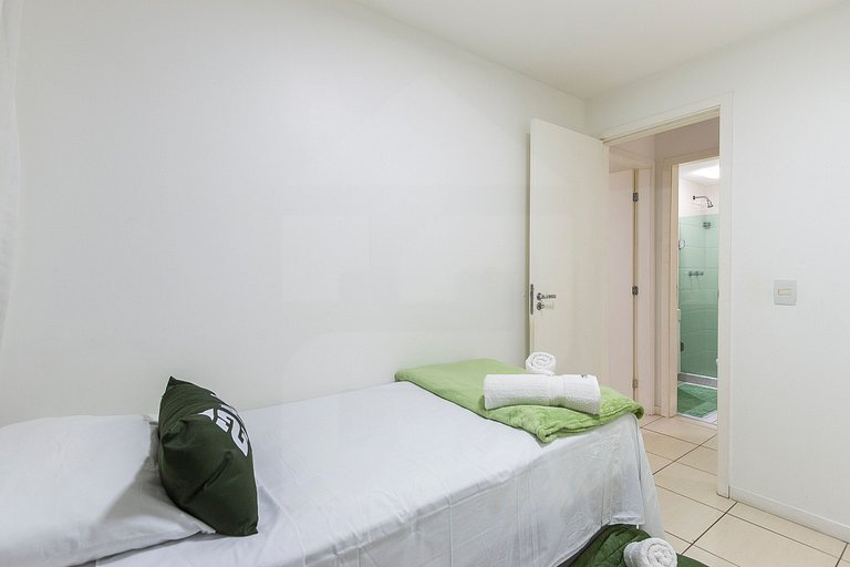 Comfortable 2BR Apt 5 Min to the Beach