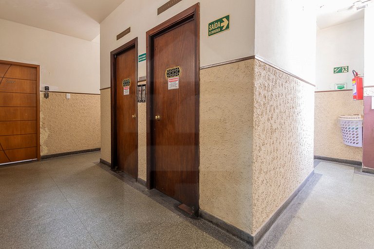 Estudio Encantador con Vista Lateral a la Playa