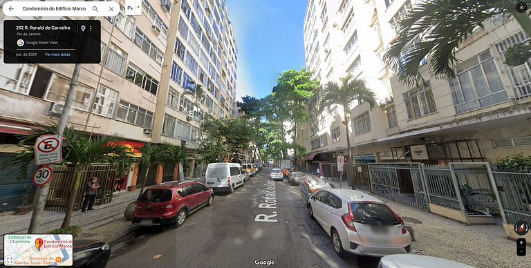 Estudio Encantador con Vista Lateral a la Playa