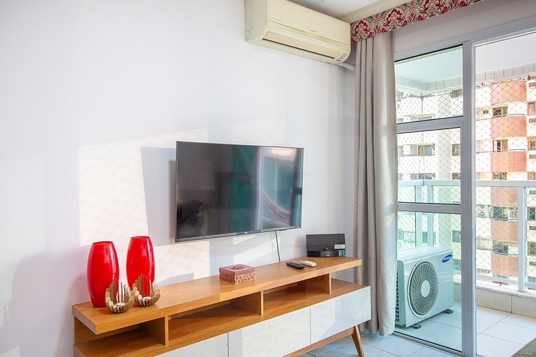 Lazer Completo na Barra: Piscina, Sauna e Mar