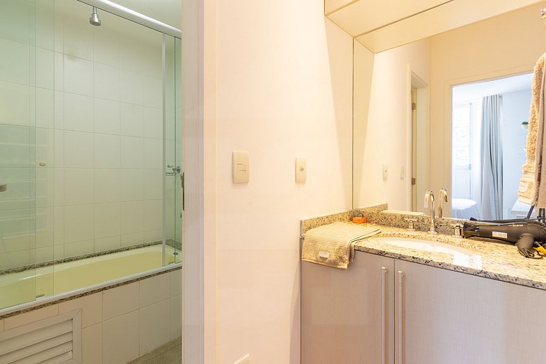 Piscina, academia e spa no coração do Rio