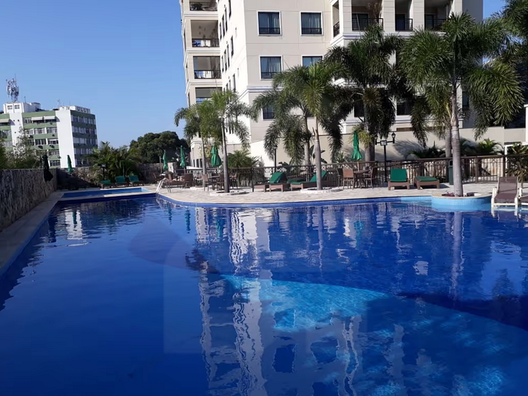 Piscina, academia e spa no coração do Rio