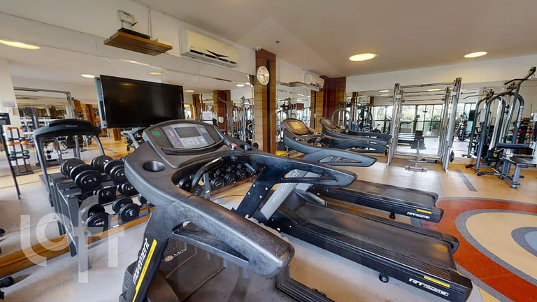 Piscina, academia e spa no coração do Rio