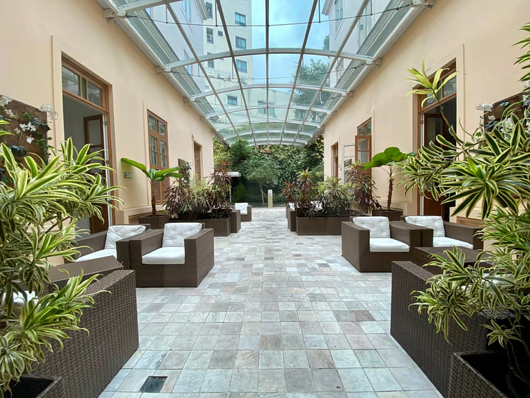 Piscina, academia e spa no coração do Rio