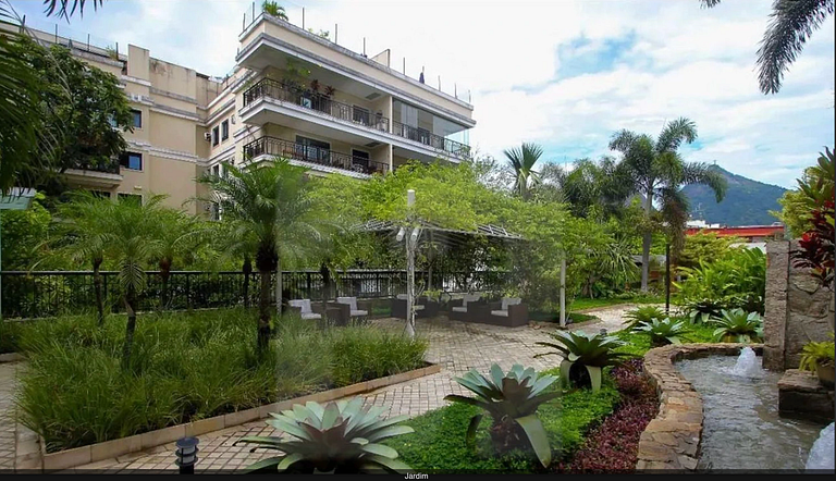 Piscina, academia e spa no coração do Rio