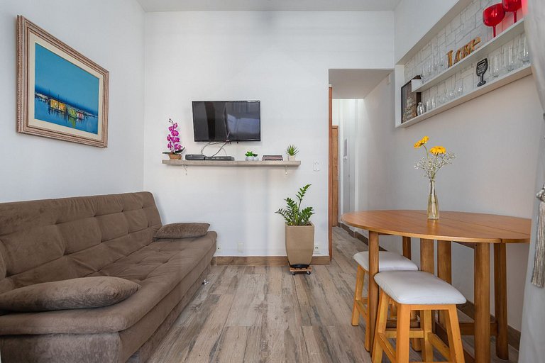Renovated 30 m² apartment in central Copacabana | Haelo
