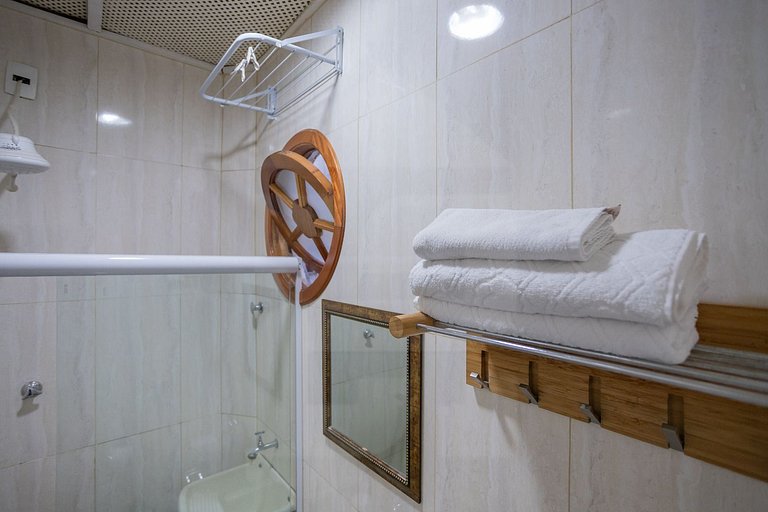 Apê reformado de 30 m² no coração de Copacabana