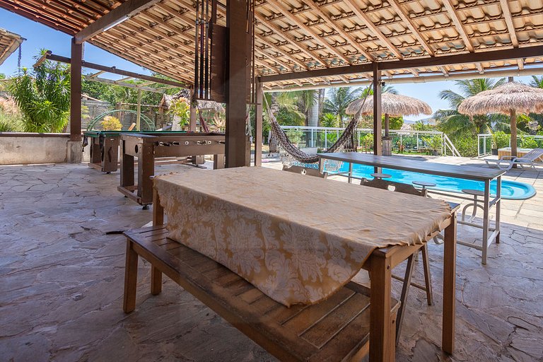 Beautiful ranch with lake and sea view in Maricá