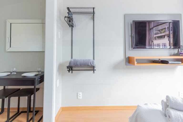 Charming Studio with Side View of the Beach