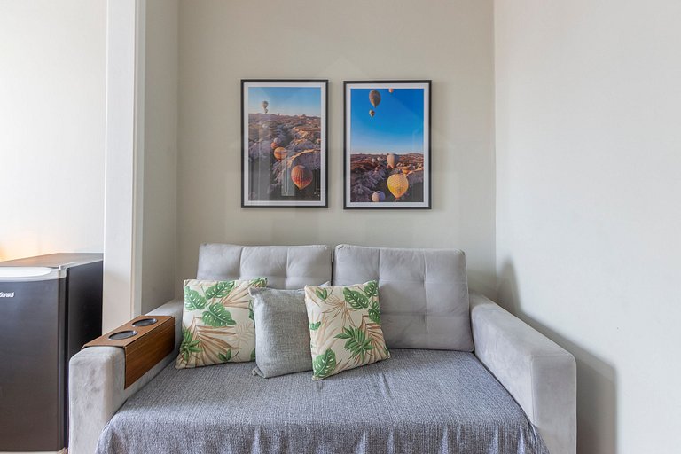 Charming Studio with Side View of the Beach