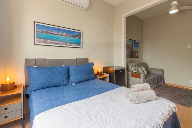 Charming Studio with Side View of the Beach