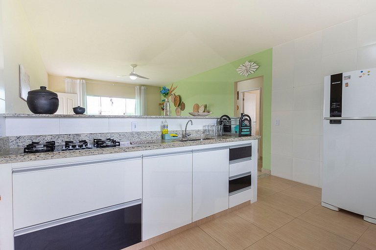 Casa Encantadora con Laguna y Ocio en Arraial