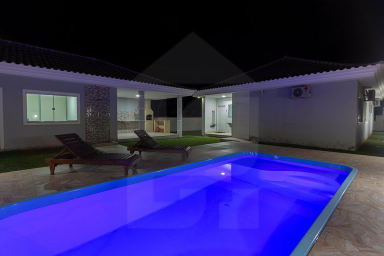 Charming House with Lagoon and Leisure in Arraial