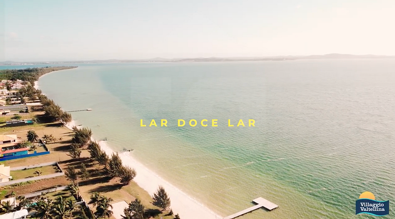 Casa Charmosa com Lagoa e Lazer em Arraial