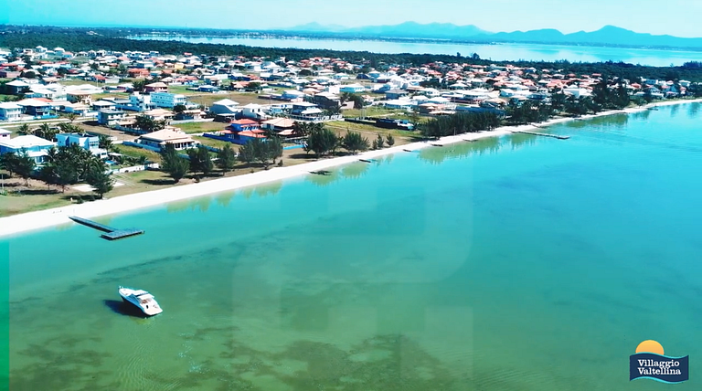 Casa Charmosa com Lagoa e Lazer em Arraial