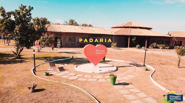 Casa Charmosa com Lagoa e Lazer em Arraial