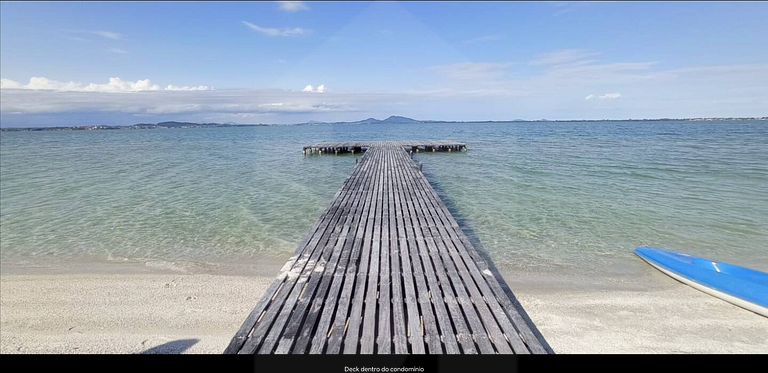 Casa Charmosa com Lagoa e Lazer em Arraial