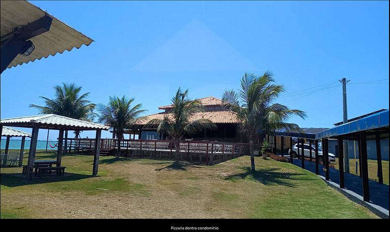 Casa Charmosa com Lagoa e Lazer em Arraial