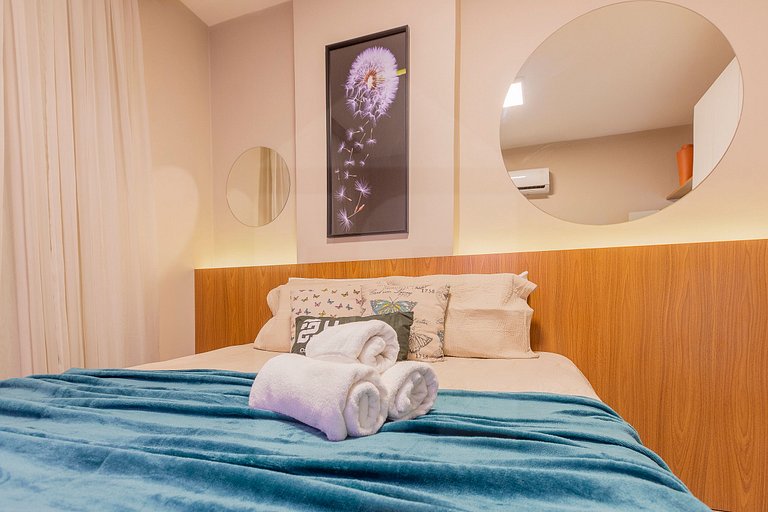 Moderno com ar ao lado do metro a 2min da praia