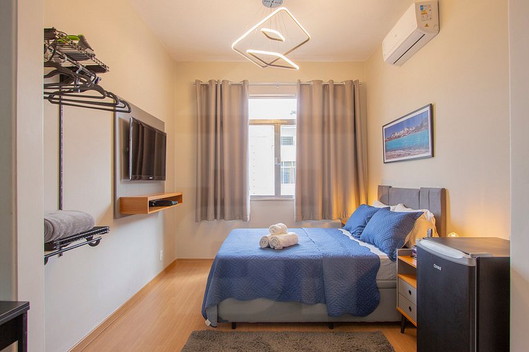 Estudio Encantador con Vista Lateral a la Playa