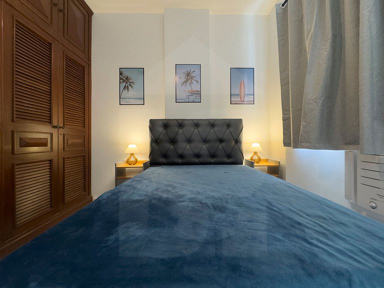 Spacious & Cozy by Copacabana Beach