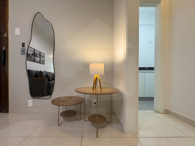 Spacious & Cozy by Copacabana Beach