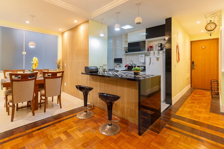 Excellent location in Copacabana, close to the sea