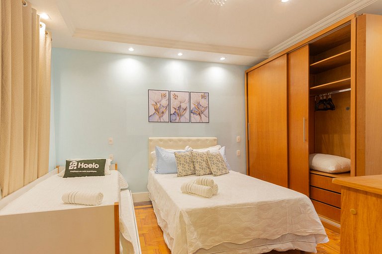 Excellent location in Copacabana, close to the sea